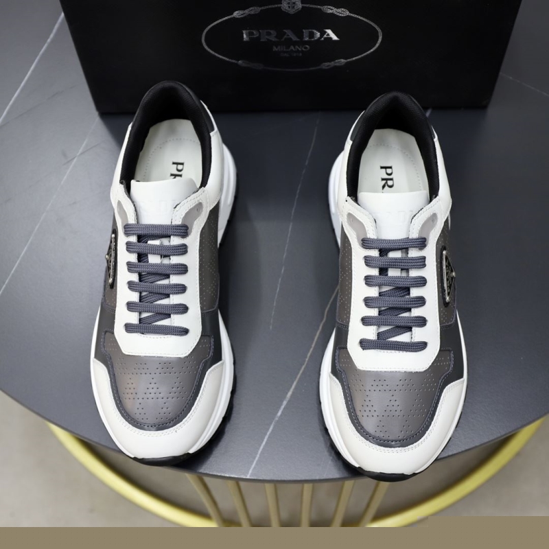 Pra*a casual shoes